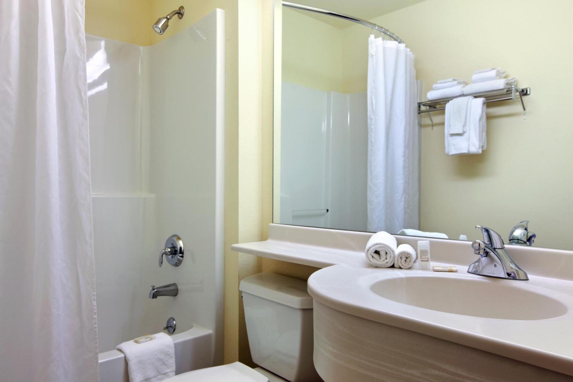 Rincon Inn And Suites Buitenkant foto